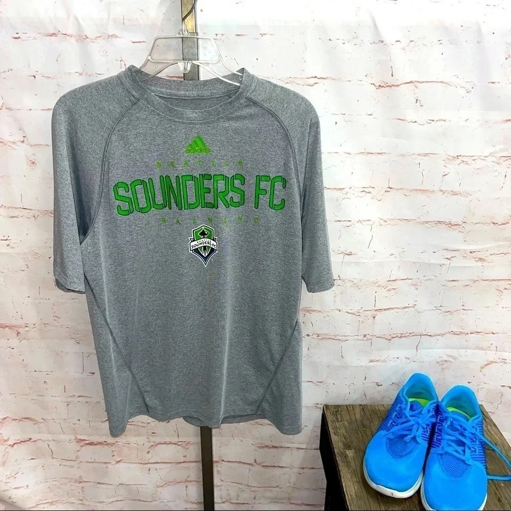Adidas Seattle Sounders short sleeve shirt small